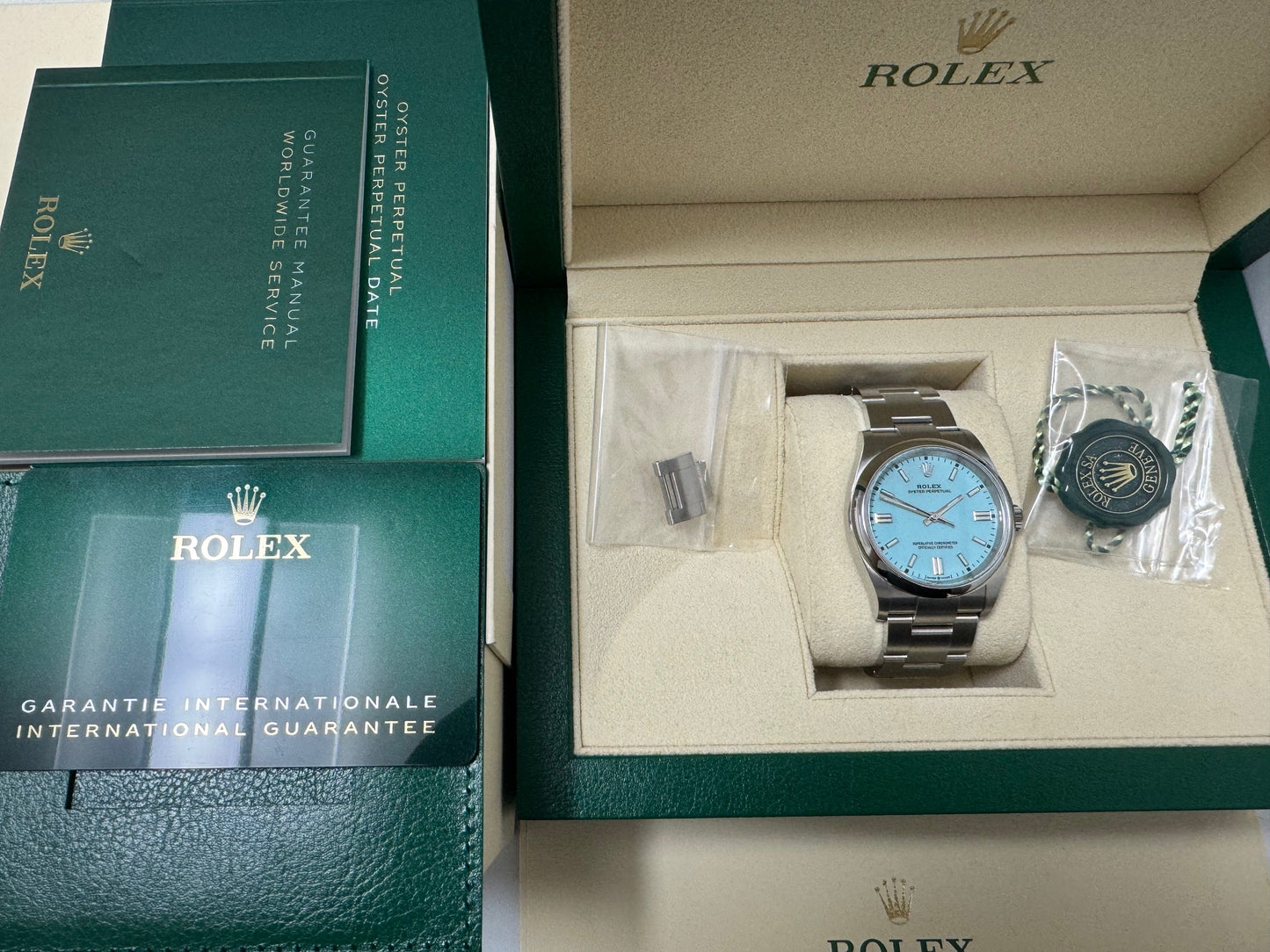 ロレックス 美品 オイスターパーペチュアル36 126000 ターコイズ