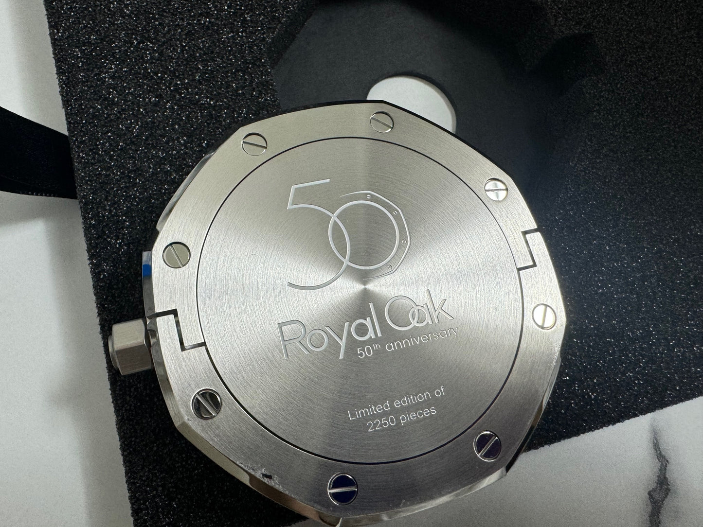 オーデマピゲ 新品 テーブルクロック ロイヤルオーク エクストラシン 50周年記念モデル