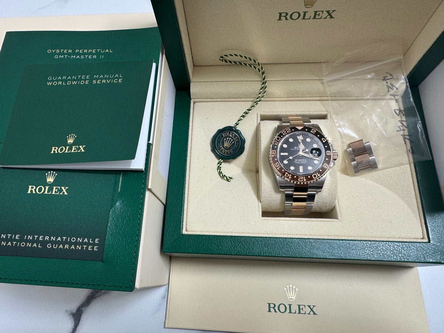 ロレックス 美品中古 GMTマスター2 126711CHNR カフェオレ