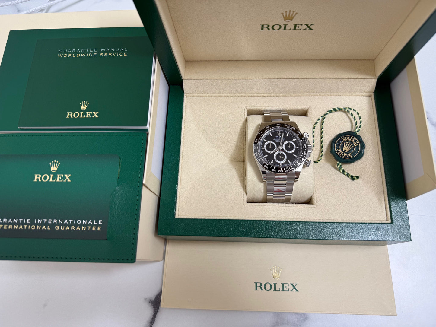 ロレックス 新品 コスモグラフデイトナ 126500LN 黒文字盤