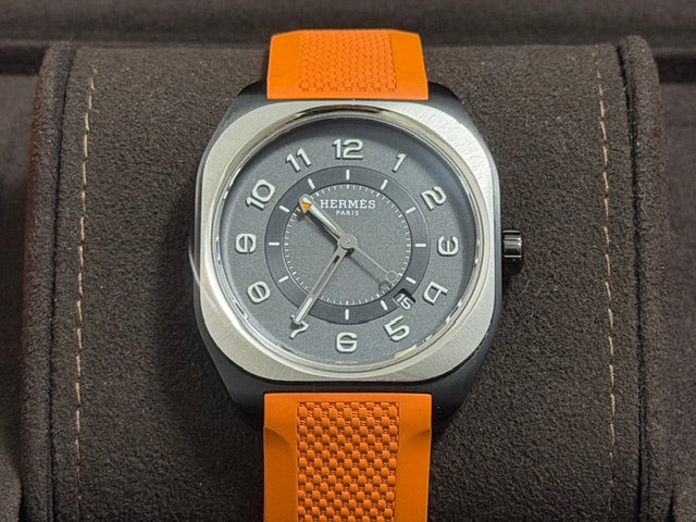 エルメス　中古　Ｈ－０８　オレンジ