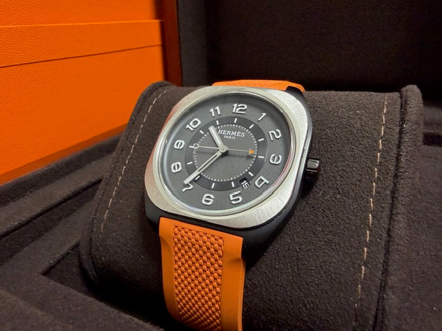 エルメス　中古　Ｈ－０８　オレンジ