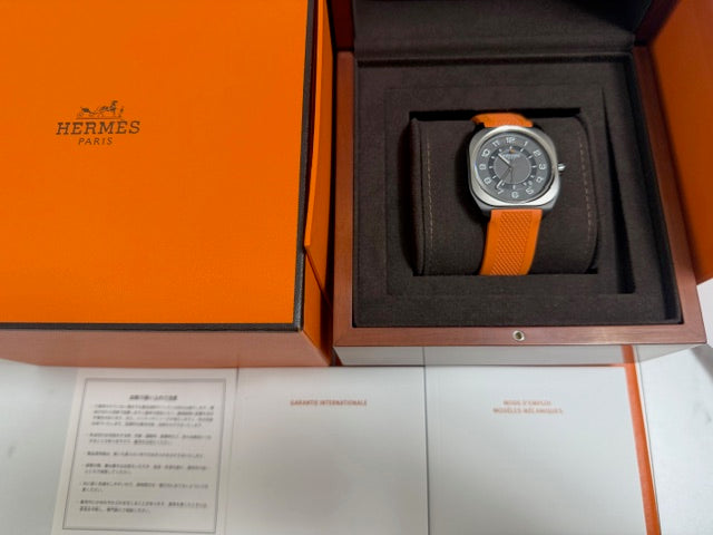 エルメス　中古　Ｈ－０８　オレンジ