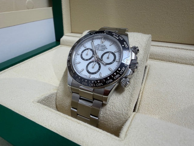 ロレックス　美品中古　コスモグラフデイトナ　１２６５００ＬＮ　白文字盤