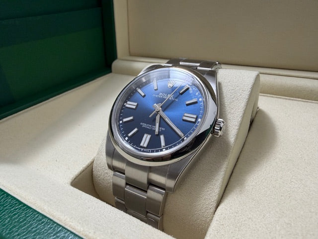 ロレックス　美品中古　オイスターパーペチュアル４１　１２４３００　青文字盤