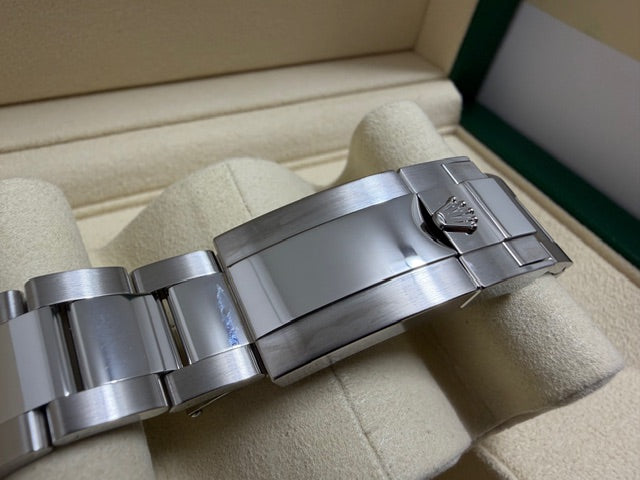 ロレックス　美品中古　コスモグラフデイトナ　１２６５００ＬＮ　白文字盤