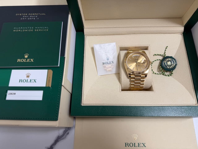 ロレックス　中古　デイデイト４０　２２８２３８　シャンパン文字盤