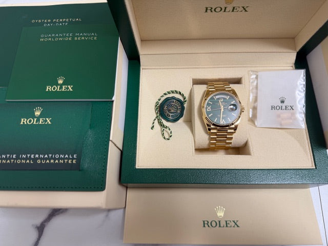 ロレックス　美品中古　デイデイト３６　１２８２３８　マラカイト文字盤