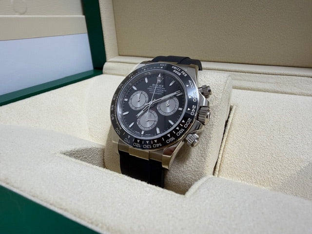 ロレックス　中古　コスモグラフデイトナ　１２６５１９ＬＮ　黒文字盤