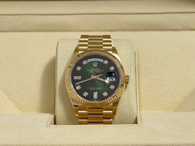 ロレックス　美品中古　デイデイト３６　１２８２３８　グリーンオンブレダイヤ文字盤