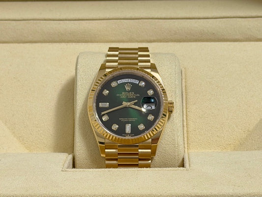 ロレックス　美品中古　デイデイト３６　１２８２３８　グリーンオンブレダイヤ文字盤