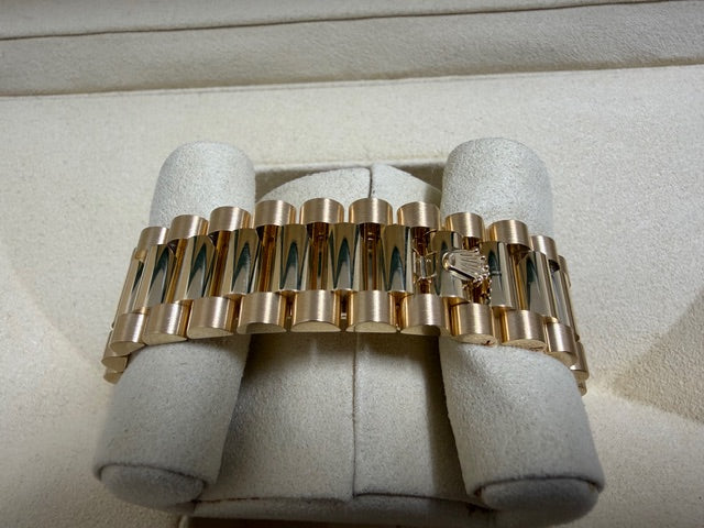 ロレックス　美品中古　デイデイト３６　１２８２３８　グリーンオンブレダイヤ文字盤