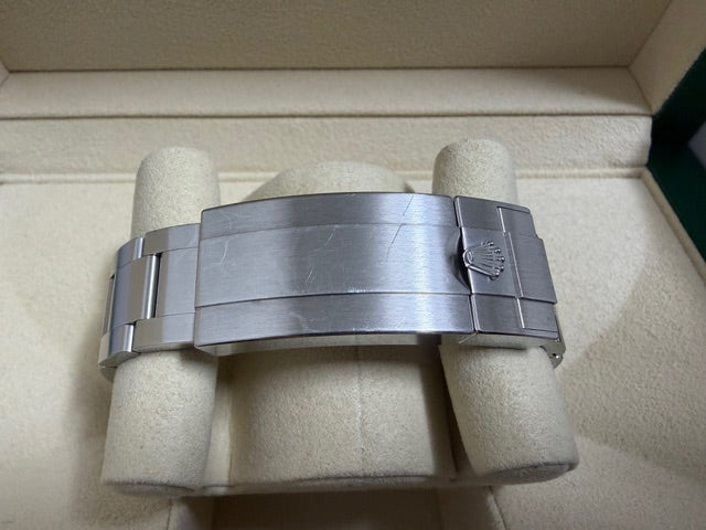 ロレックス　中古　サブマリーナデイト　１２６６１０ＬＮ