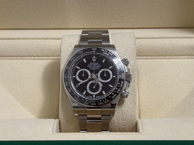 ロレックス　美品中古　コスモグラフデイトナ　１２６５００ＬＮ　黒文字盤