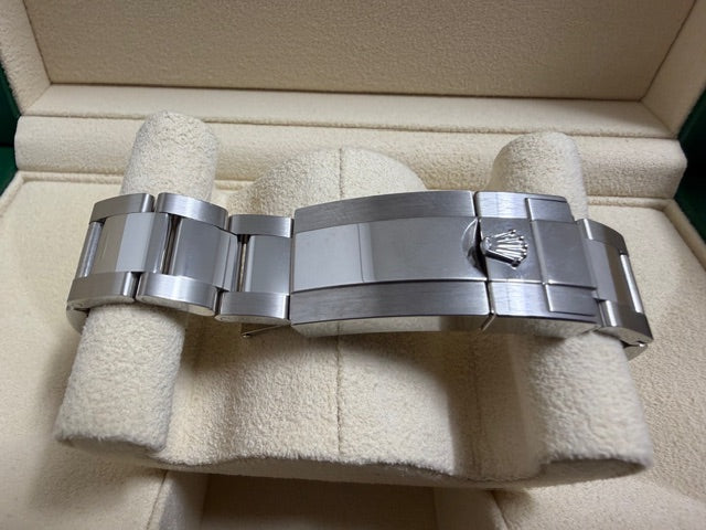 ロレックス　美品中古　コスモグラフデイトナ　１２６５００ＬＮ　黒文字盤