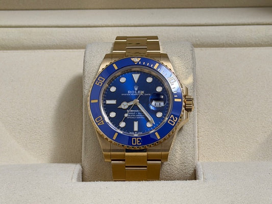 ロレックス　美品中古　サブマリーナデイト　１２６６１８ＬＢ　青文字盤