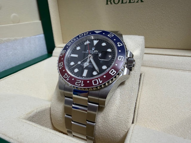ロレックス　美品中古　GMTマスター２　１２６７１０ＢＬＲＯ　ペプシ　オイスターブレス