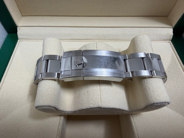 ロレックス　美品中古　GMTマスター２　１２６７１０ＢＬＲＯ　ペプシ　オイスターブレス