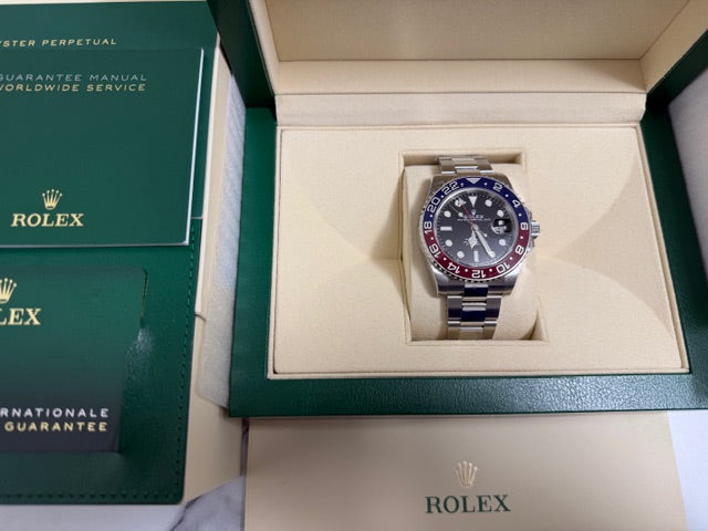 ロレックス　美品中古　GMTマスター２　１２６７１０ＢＬＲＯ　ペプシ　オイスターブレス