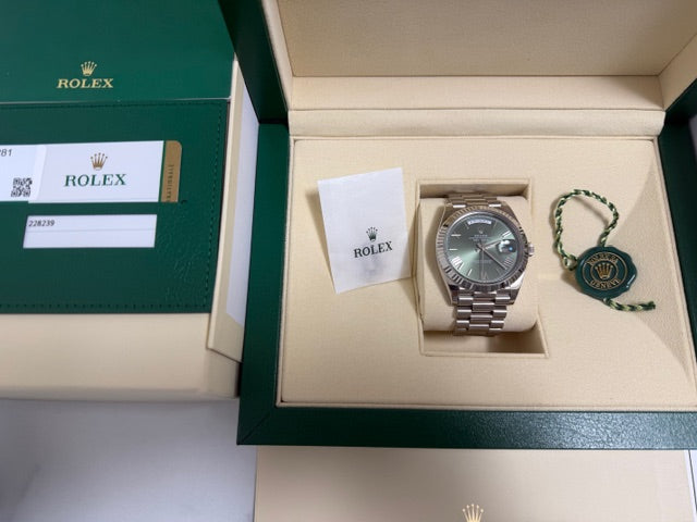 ロレックス　美品中古　デイデイト４０　２２８２３９　オリーブグリーン文字盤