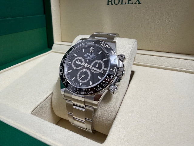 ロレックス　中古　コスモグラフデイトナ　１２６５００ＬＮ　黒文字盤