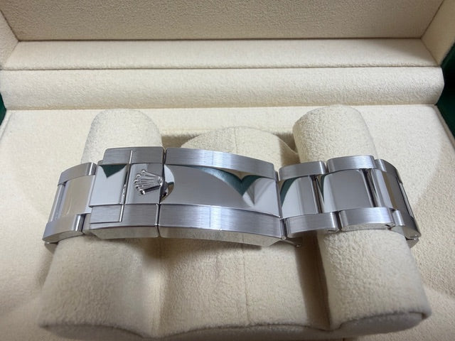ロレックス　美品中古　コスモグラフデイトナ　１２６５００ＬＮ　白文字盤