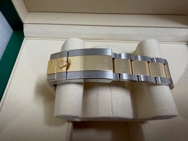 ロレックス　美品中古　コスモグラフデイトナ　１２６５０３G　