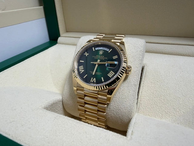 ロレックス　美品中古　デイデイト３６　１２８２３８　グリーンオンブレ