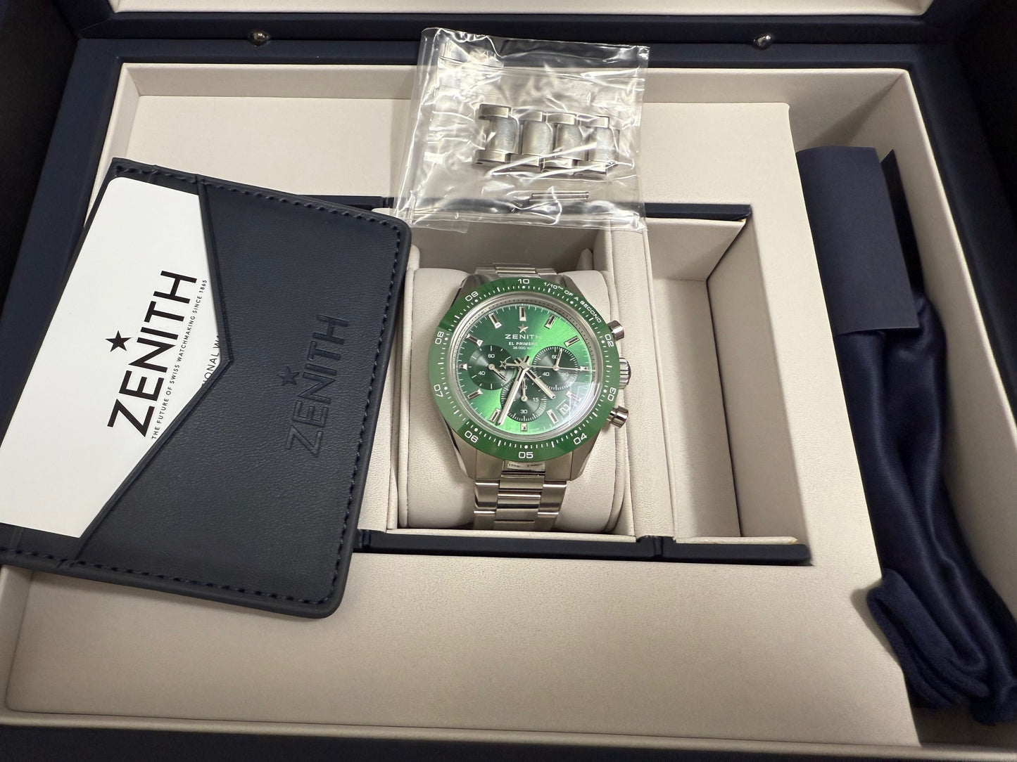 ゼニス　中古美品　クロノマスタースポーツ　ヨシダスペシャル　03.3100.3600/56.M3100　グリーン文字盤