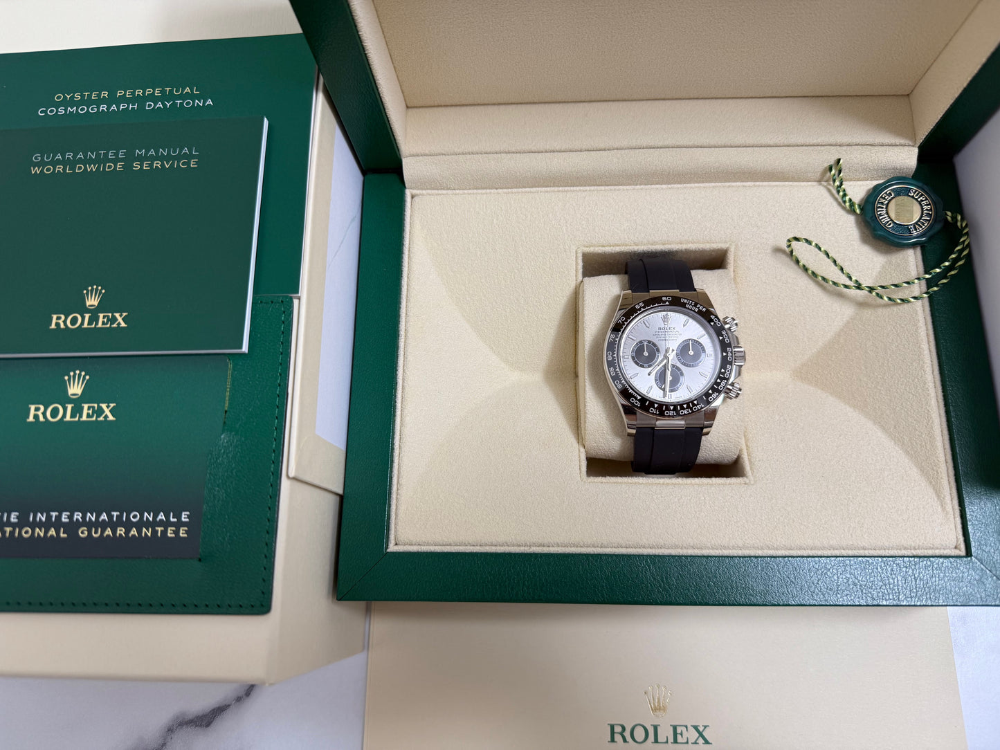 ロレックス　美品中古　コスモグラフデイトナ　１２６５１９ＬＮ　スチールブラック文字盤