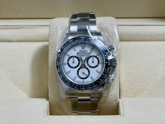 ロレックス　新品　コスモグラフデイトナ　１２６５００ＬＮ　白文字盤