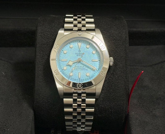 チューダー　新品　ブラックベイ５４　M７９０００　ラグーンブルー文字盤